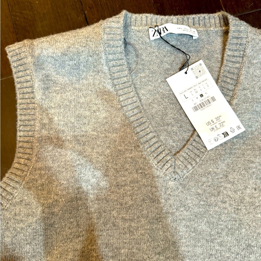 Heather grey sweater vest, new with tags, size Large